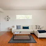 30 Pct Off!! Limited Time! Malibu Peaceful Getaway, Near Beach & Hiking & Central Malibu