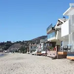 Luxury 1Br Malibu Bungalow On Pch + Steps From Beach!