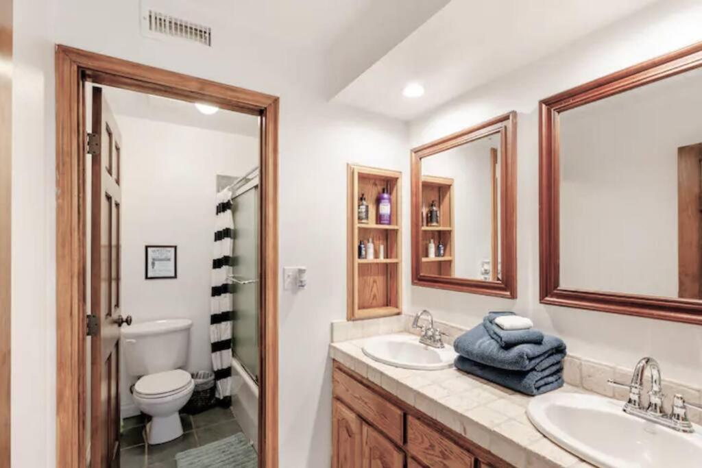 30 Pct Off!! Limited Time! Ocean View With Hot Tub, Mins To & Hiking Trails, Coastal Lifestyle Holiday home *