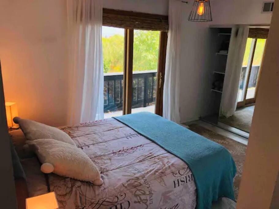 30 Pct Off!! Limited Time! Ocean View With Hot Tub, Mins To & Hiking Trails, Coastal Lifestyle Holiday home