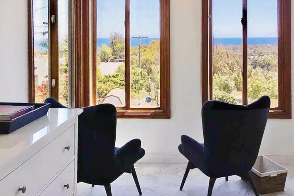 30 Pct Off!! Limited Time! Ocean View With Hot Tub, Mins To & Hiking Trails, Coastal Lifestyle Holiday home Malibu