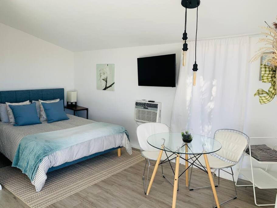 Apartment 30 Pct Off! Serene Cabin, Ocean View, *