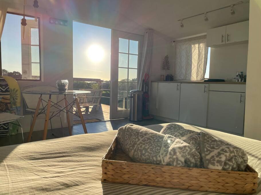 Apartment 30 Pct Off! Serene Cabin, Ocean View, Malibu