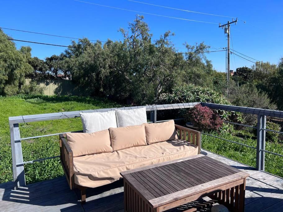 Apartment 30 Pct Off!! Limited Time! Charming Getaway With King Bed, Near