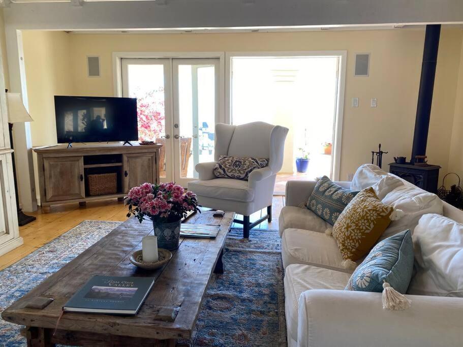 Ocean View Hacienda On 6 Private Acres. *