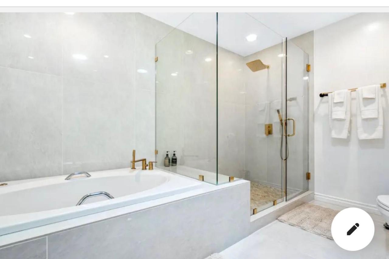 Villa House With Private Access