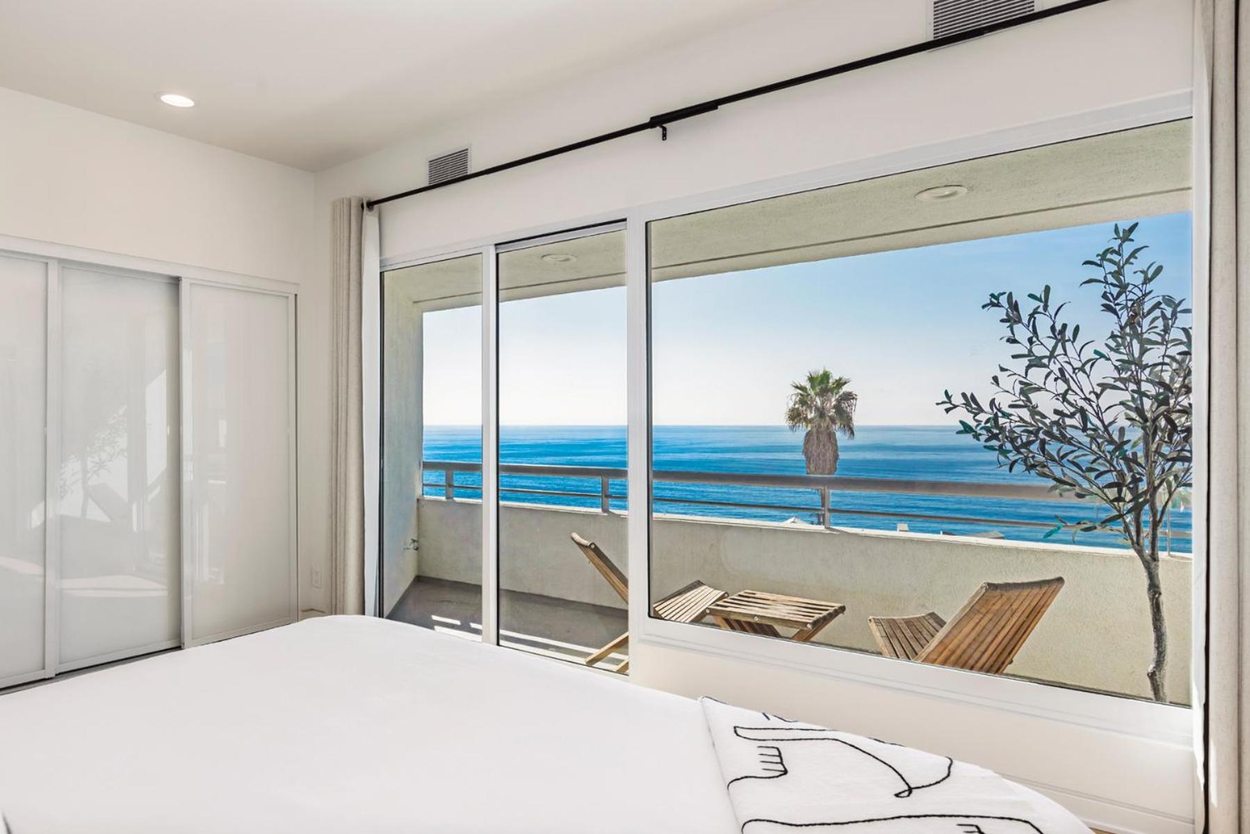 Holiday home Breeze - Hot Tub, Ocean View, Steps To Malibu
