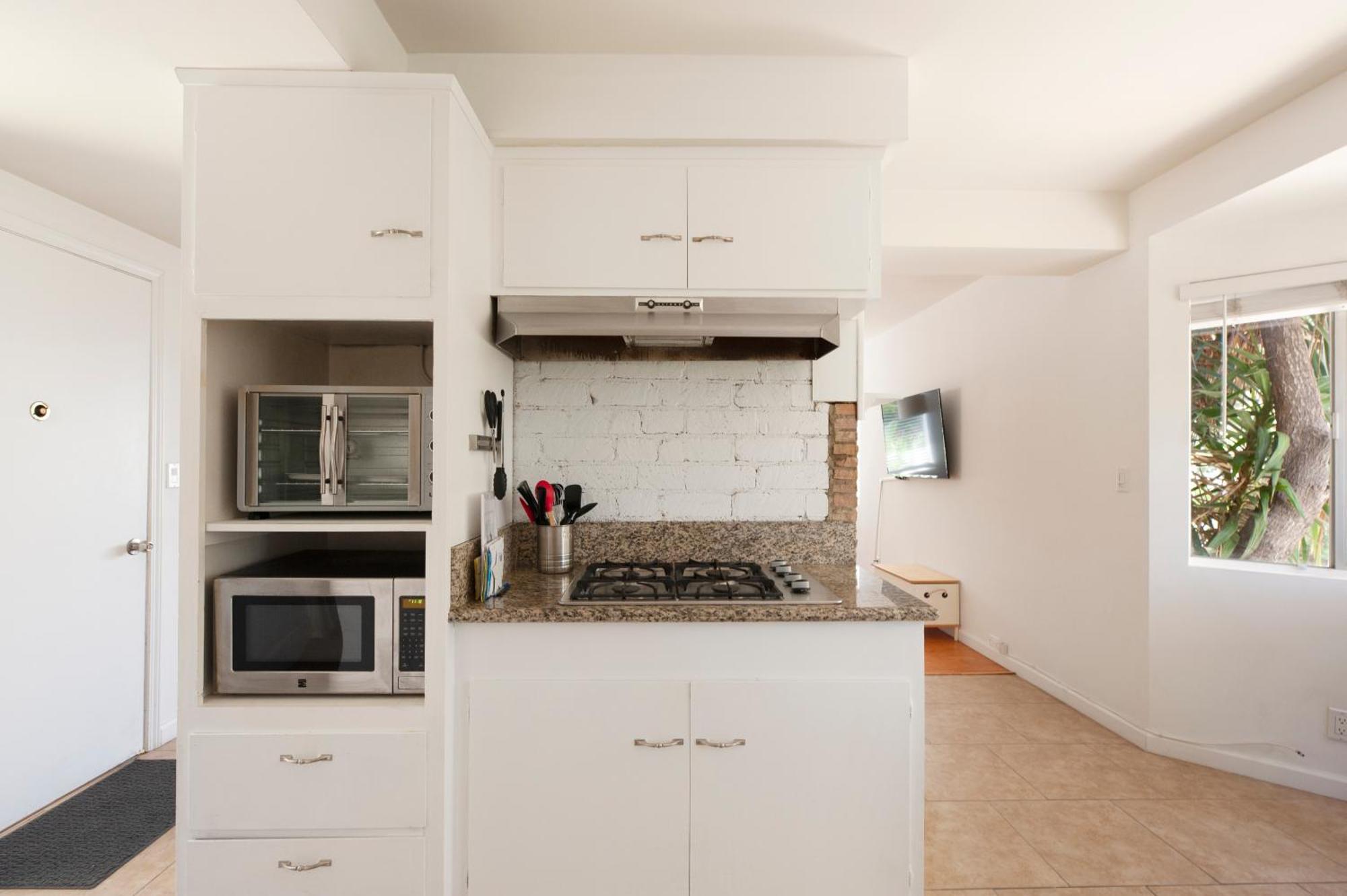 30 Pct Off!! Limited Time! Peaceful Getaway, Near & Hiking & Malibu