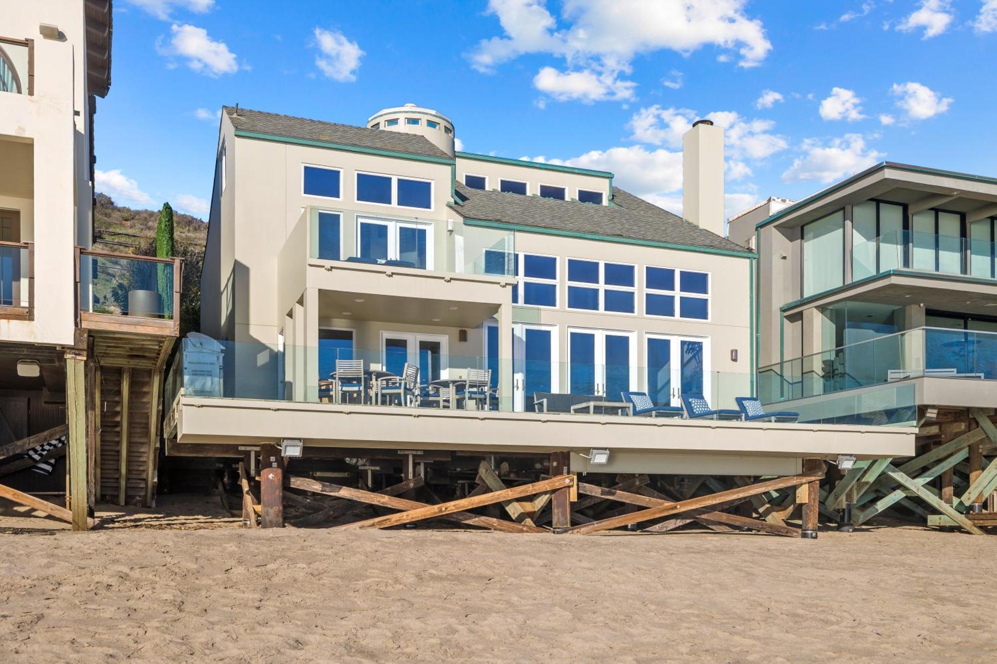 Coastal Serenity Holiday home Malibu