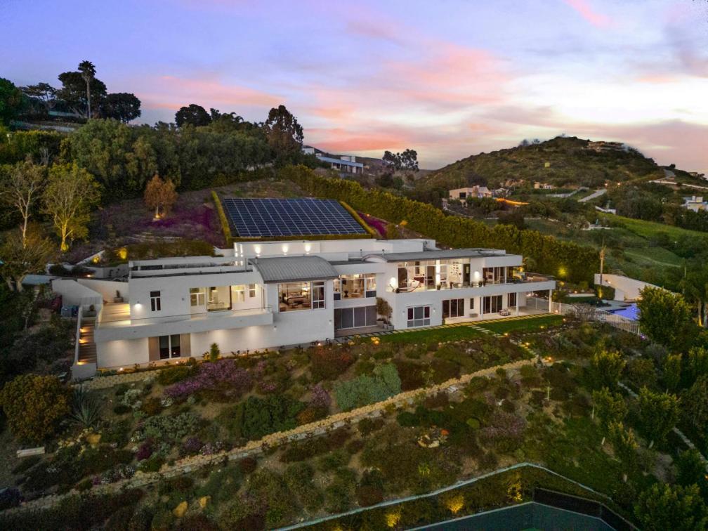 Winding Way Villa