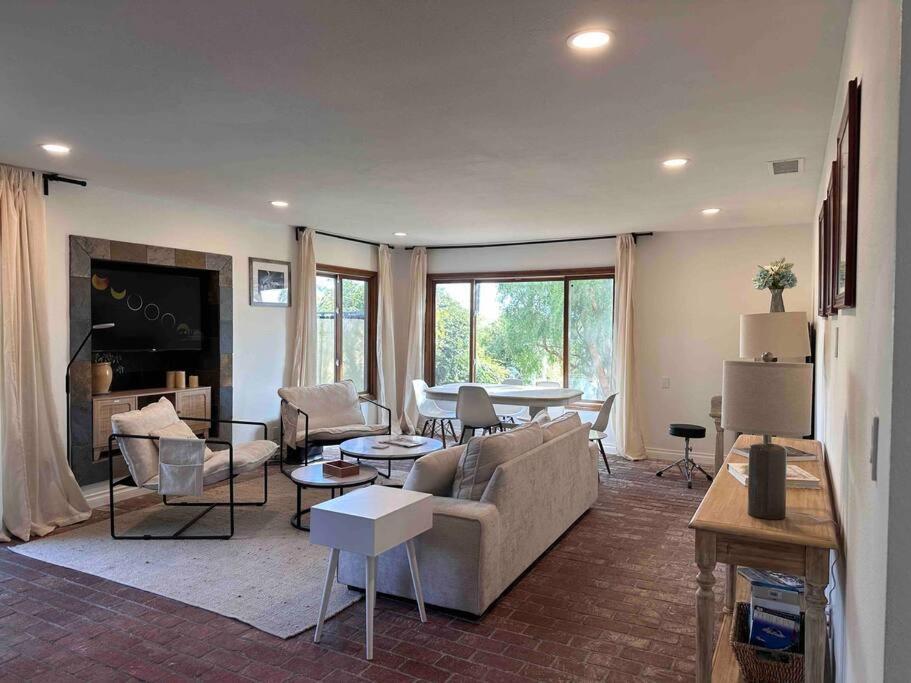 30 Pct Off!! Limited Time! Ocean View With Hot Tub, Mins To & Hiking Trails, Coastal Lifestyle Holiday home Malibu