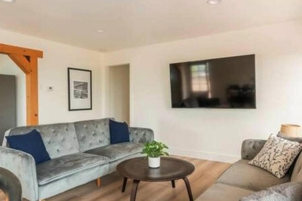 30 Pct Off! Villa, Ocean View, Beach, Hiking Malibu