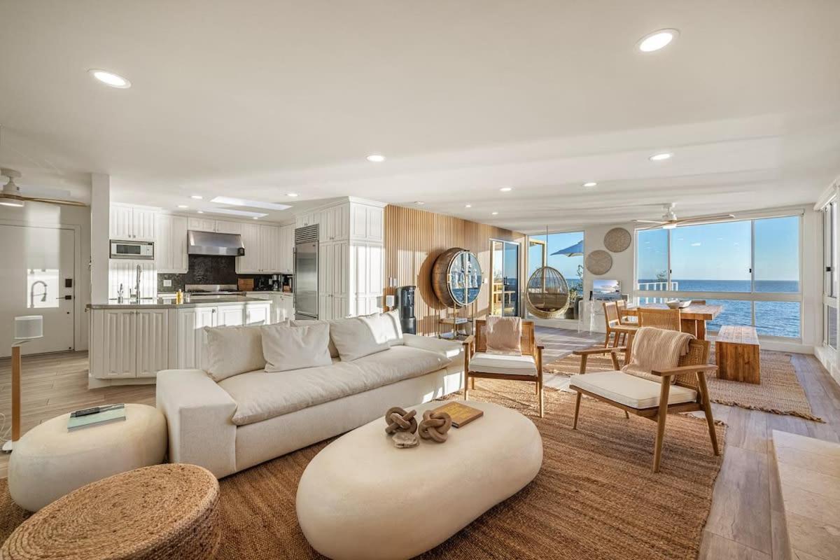 Apartment Aqualina View In By Awhile