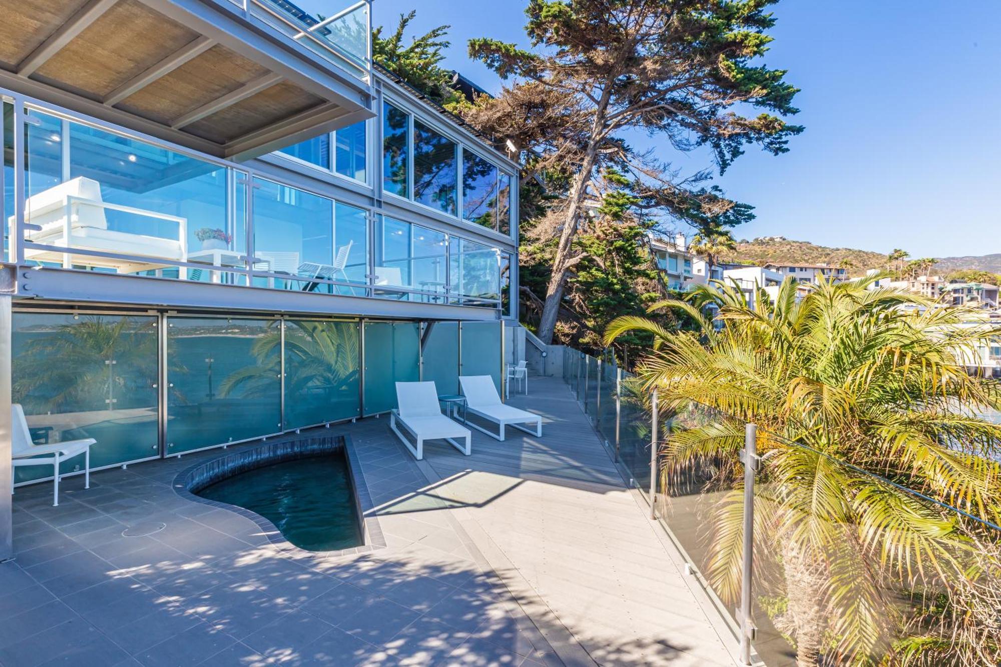 Villa Beachfront Broad Direct Access *