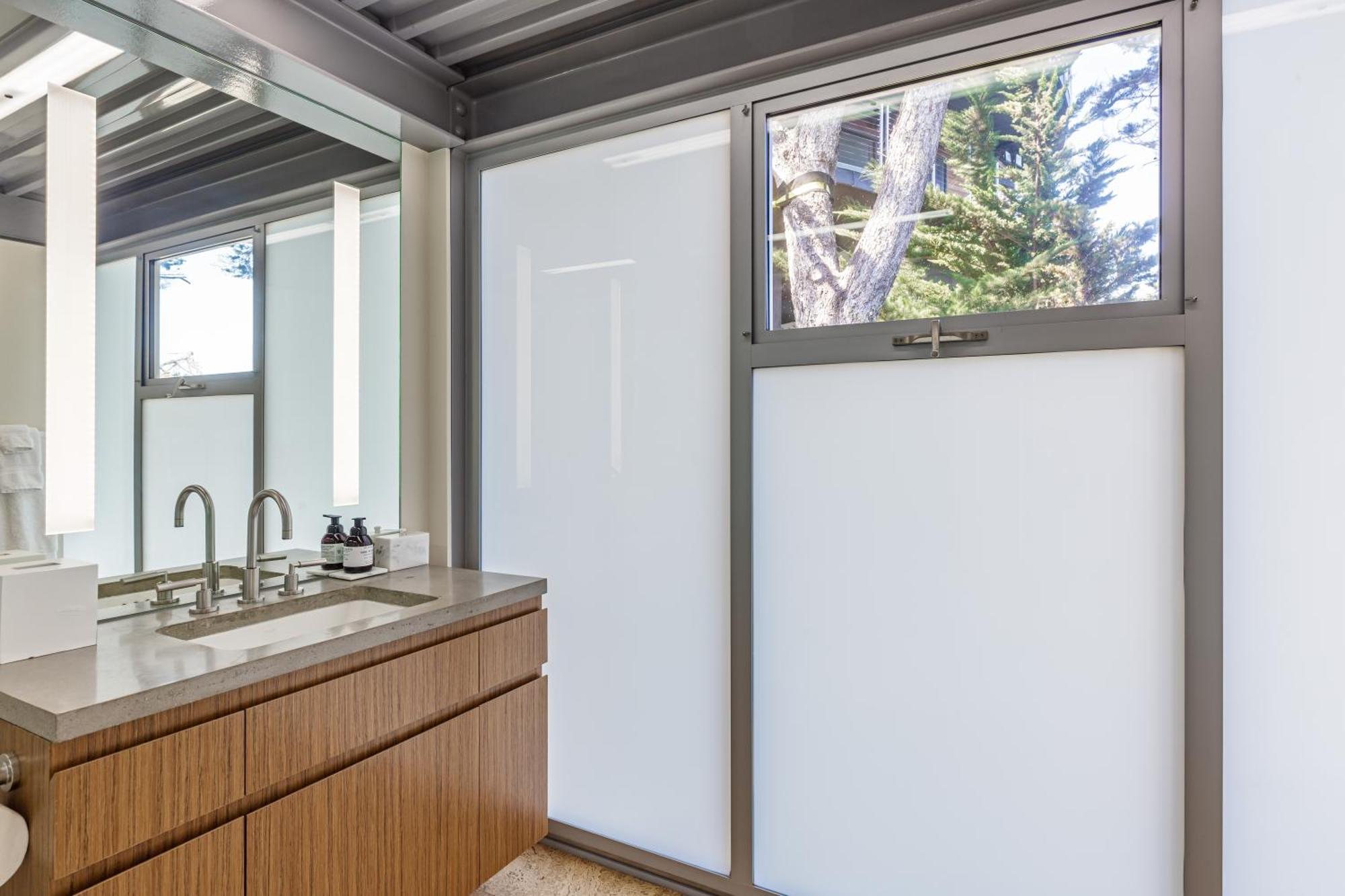 Beachfront Broad Direct Access Villa Malibu