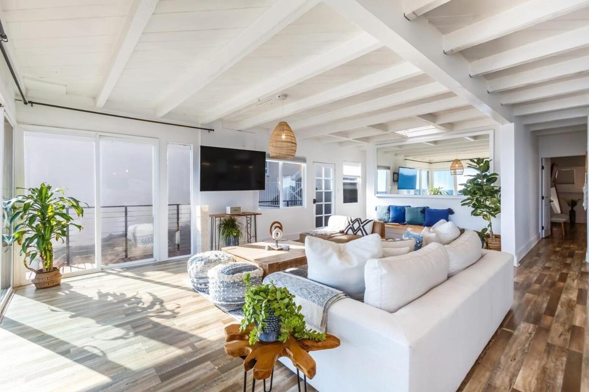 Cheerful 2 Bedroom With Sunset Views