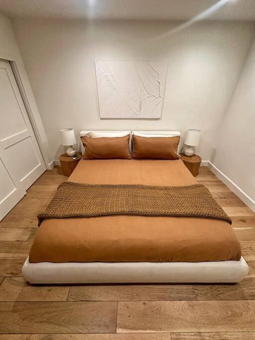 Apartment Luxury 1br On Pch + Steps From Beach!