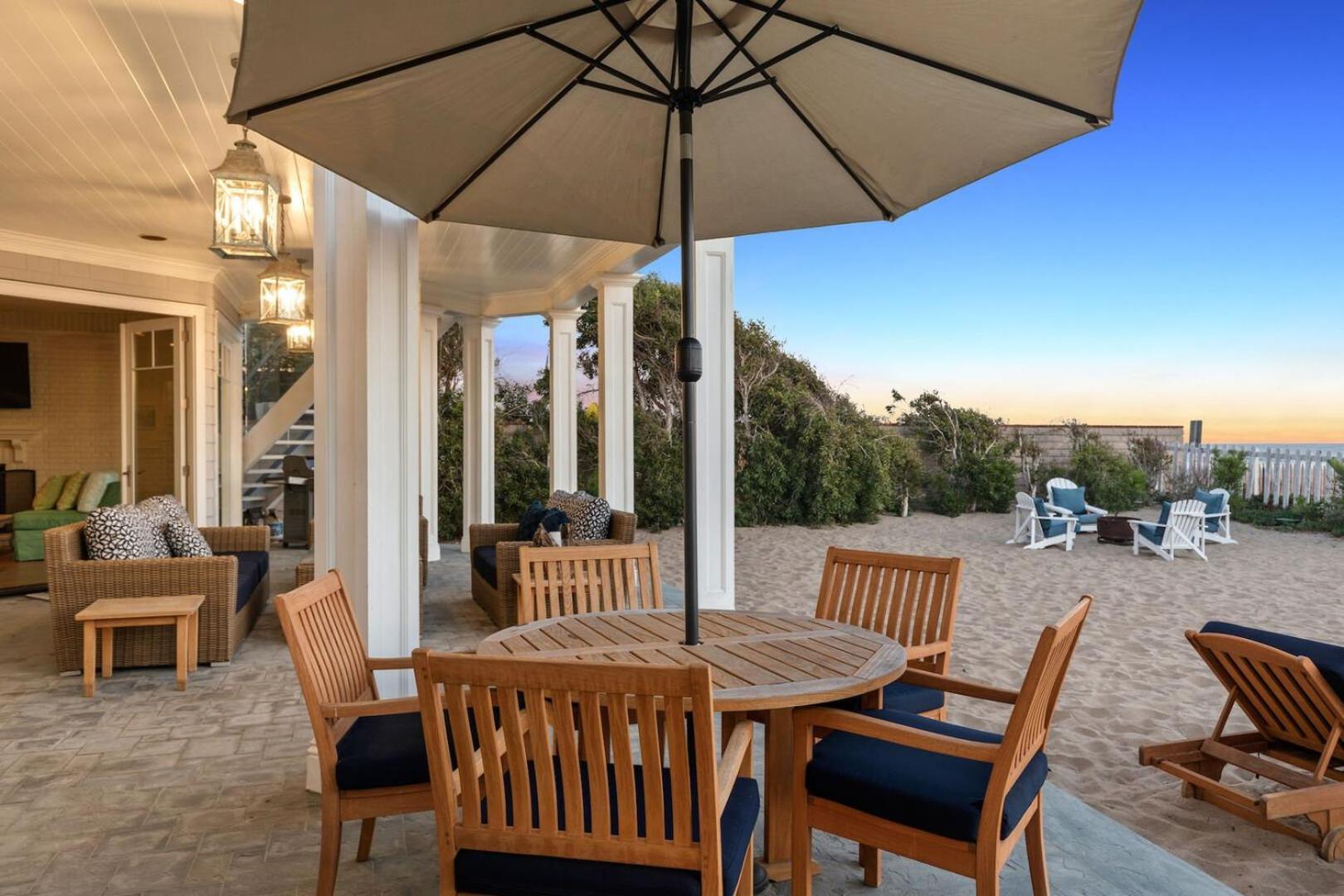 Dunes By Fieldtrip Expansive Hamptons-style Estate W Private Backyard