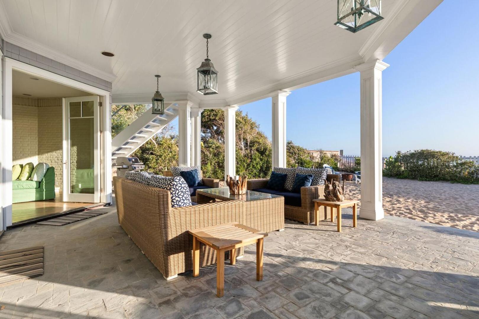 Dunes By Fieldtrip Expansive Hamptons-style Estate W Private Backyard Malibu