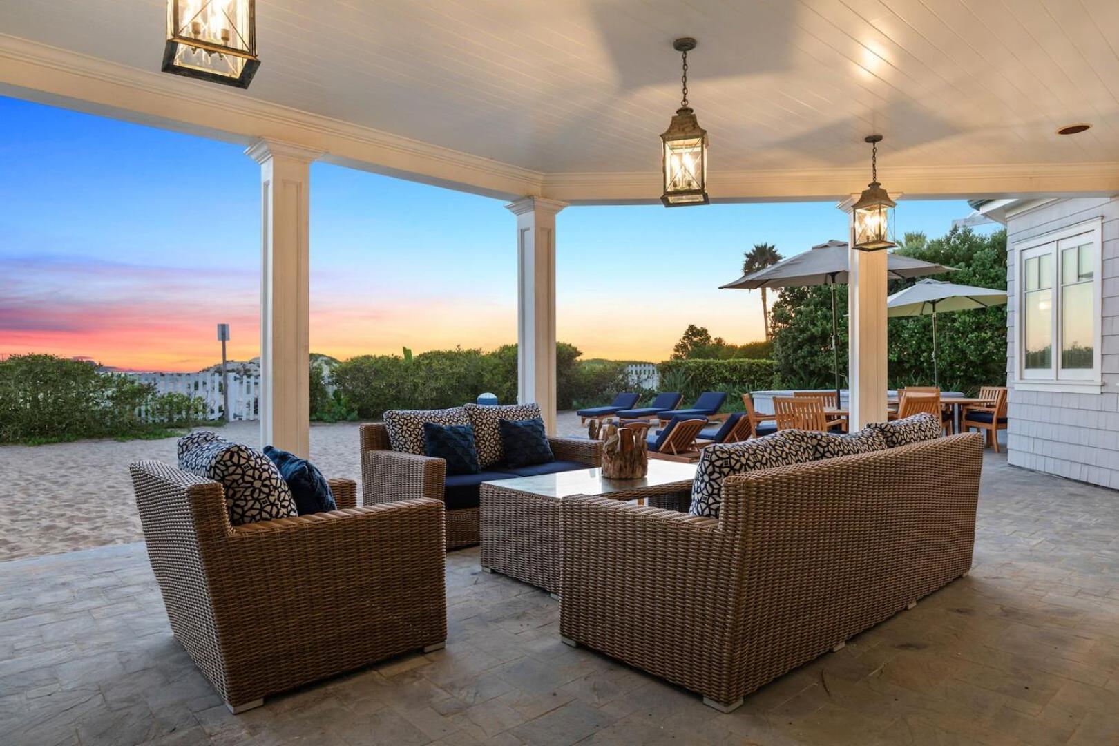 Dunes By Fieldtrip Expansive Hamptons-style Estate W Private Backyard Resort