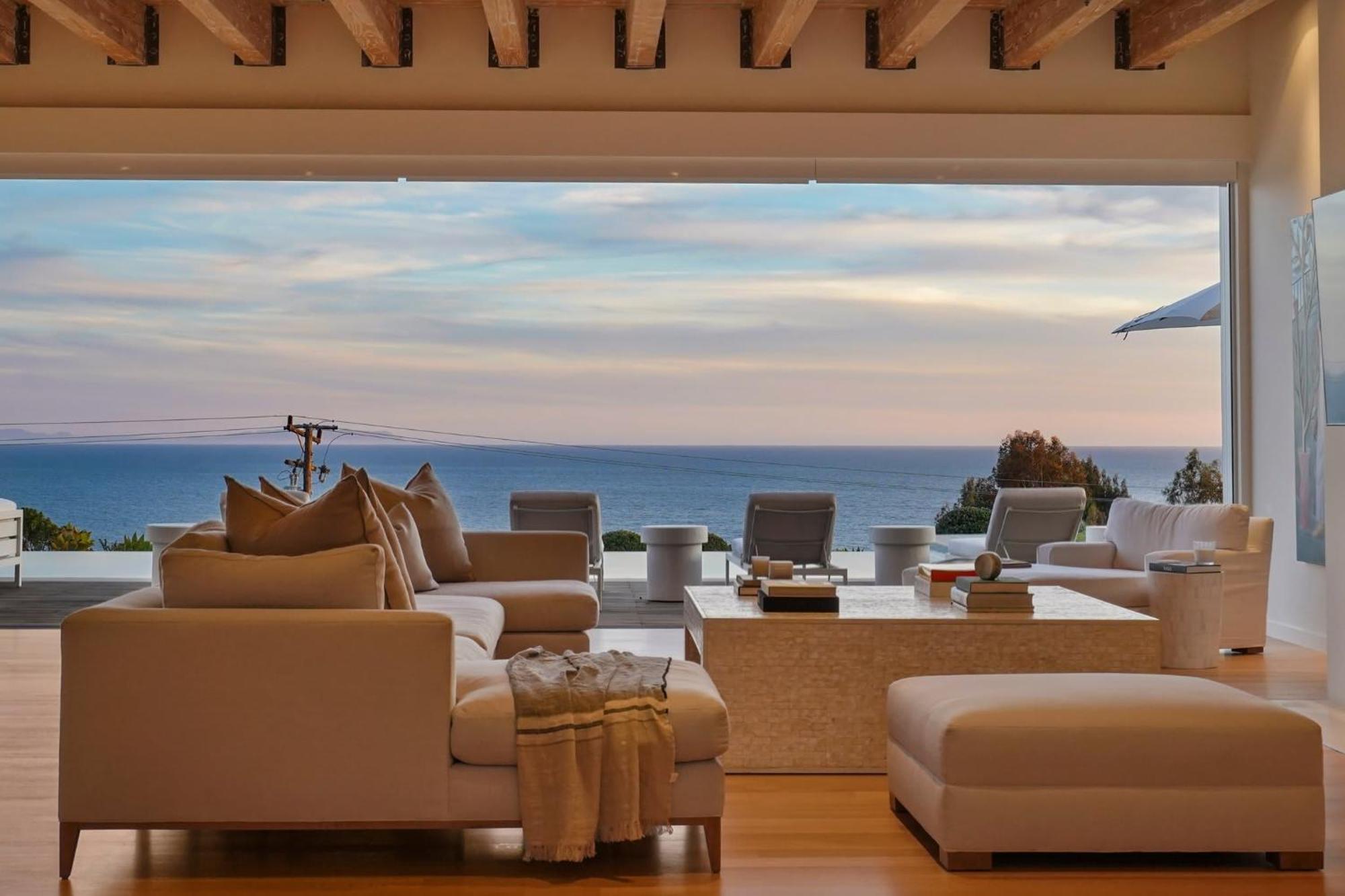 Infinite View By Awhile Holiday home Malibu